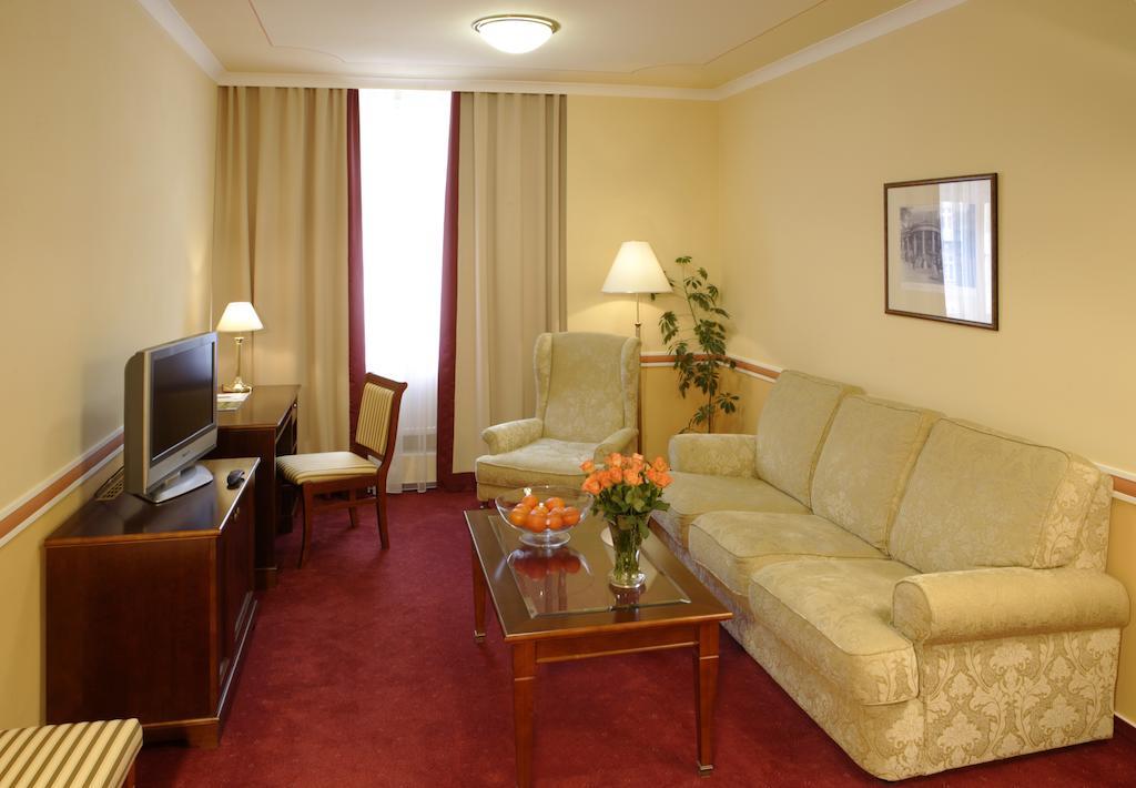 Hotel Embassy Карлові Вари Номер фото